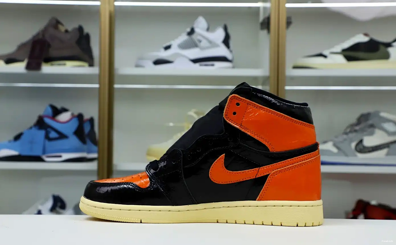 RETRO HIGH BACKBOARD 'SHATTERED JORDAN OG AIR 3.0' 1 0320