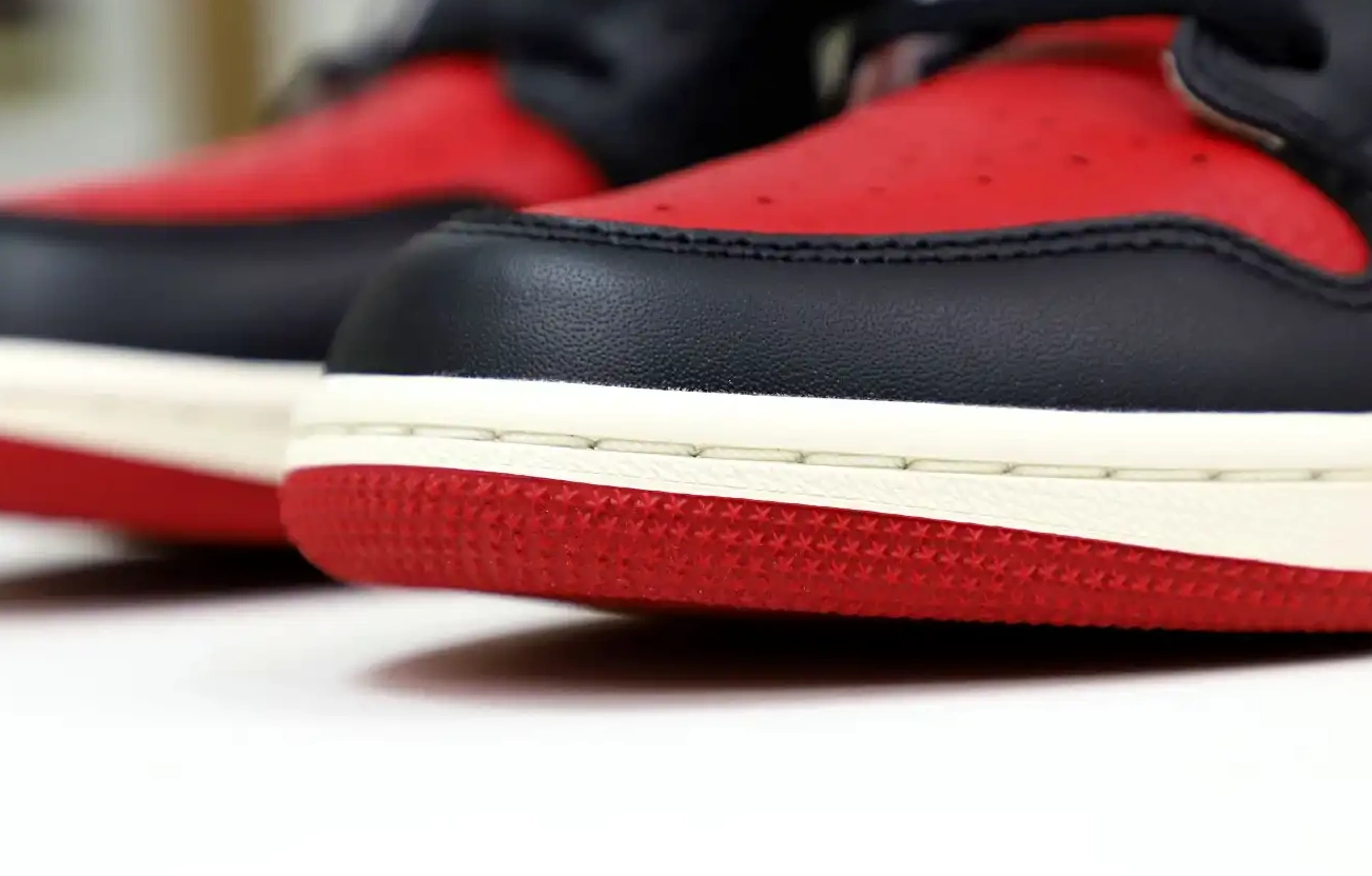 1 AIR JORDAN HIGH RETRO OG 'BRED TOE' 0320