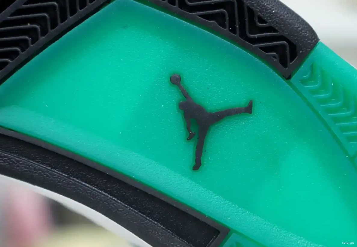 AIR 4 'RAST WMNS RETRO JORDAN 0322