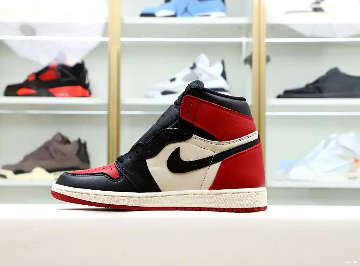 1 AIR JORDAN HIGH RETRO OG 'BRED TOE' 0320