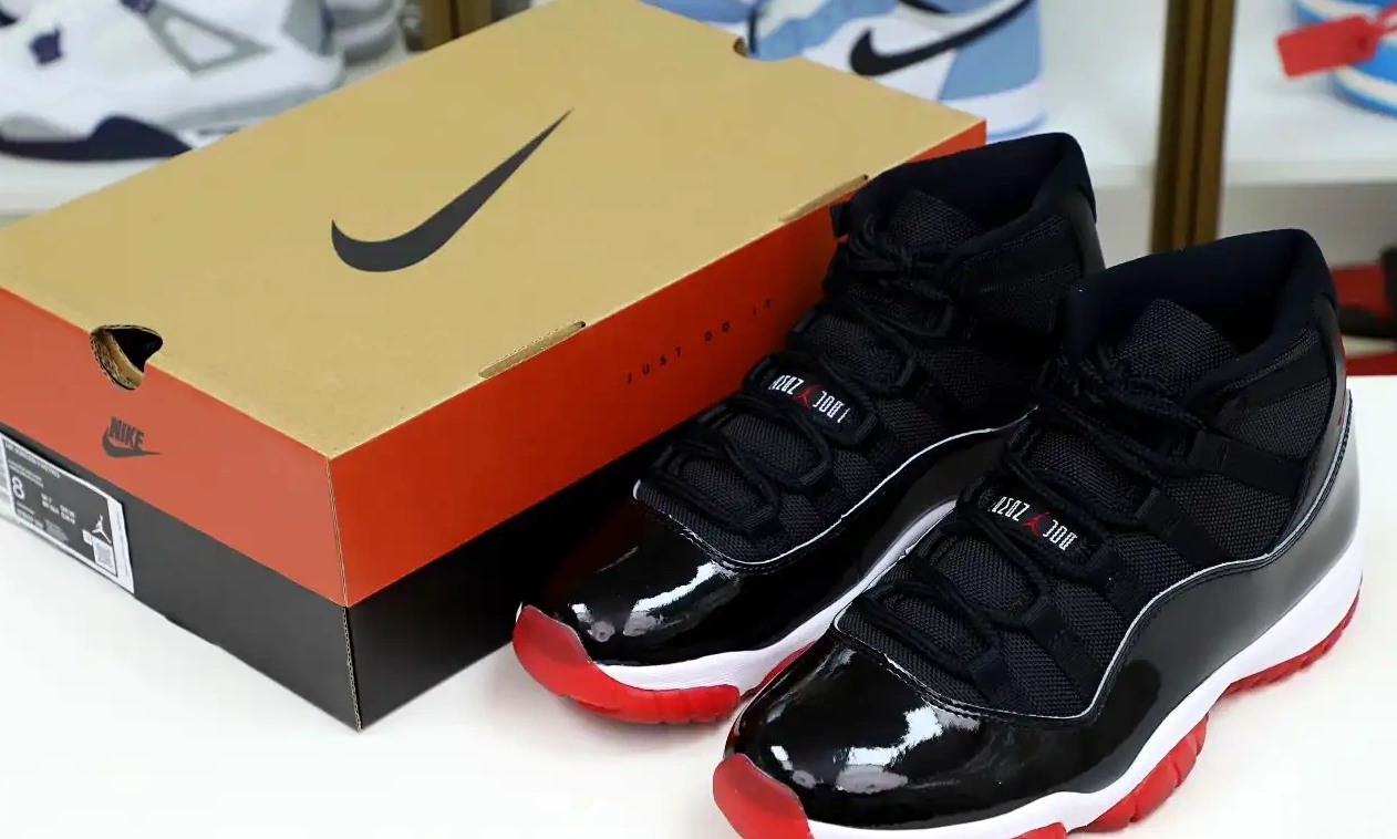 AIR 11 2019 JORDAN RETRO 'BRED' 0321