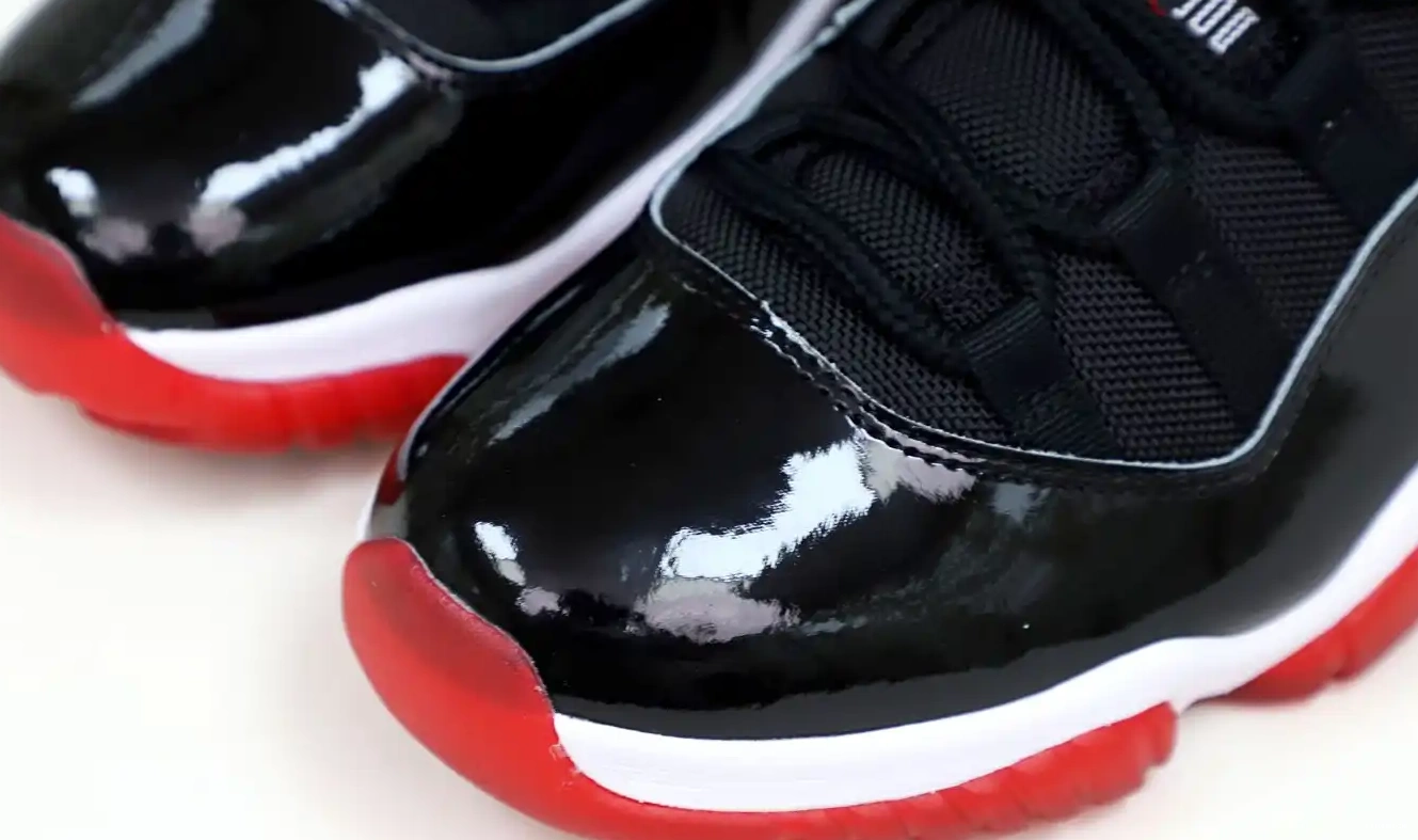 AIR 11 2019 JORDAN RETRO 'BRED' 0321