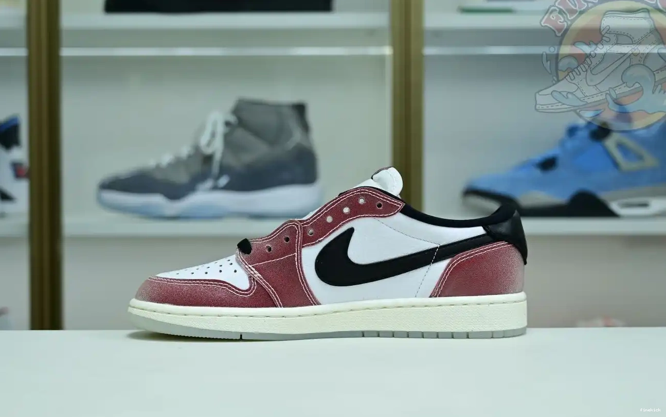 Air Low x OG Trophy Jordan Jordan1 Room 0322
