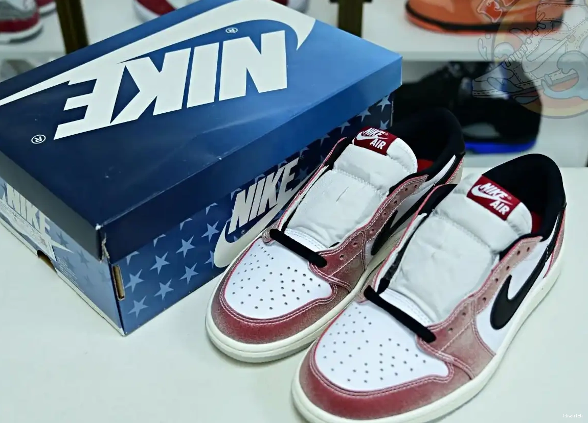Air Low x OG Trophy Jordan Jordan1 Room 0322