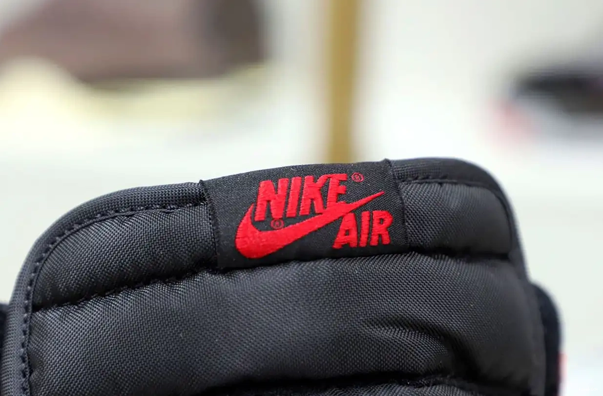 1 AIR JORDAN HIGH RETRO OG 'BRED TOE' 0320