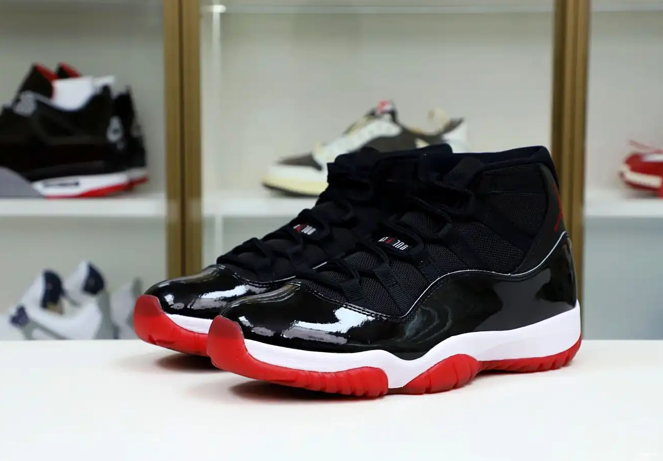 AIR 11 2019 JORDAN RETRO 'BRED' 0321