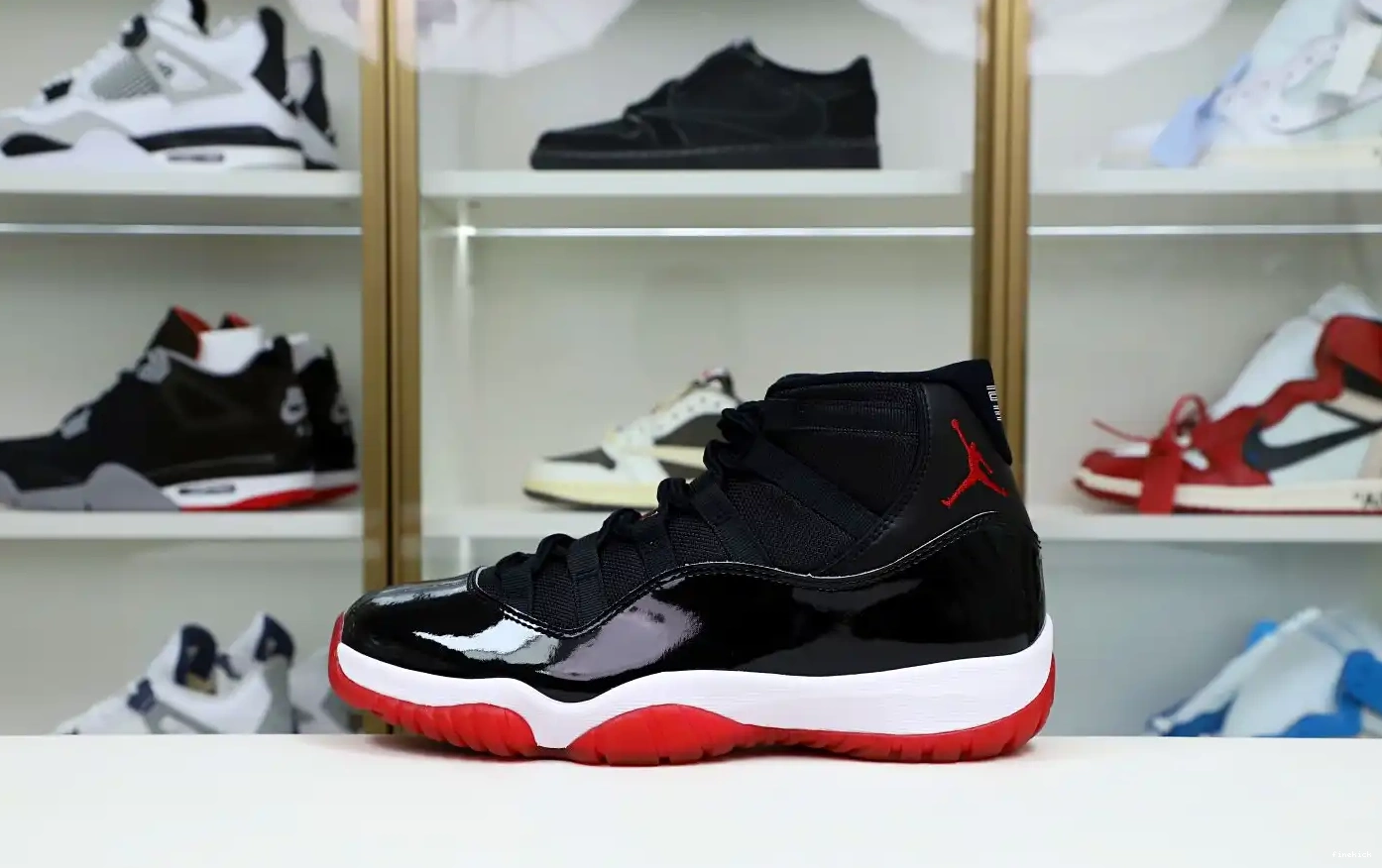AIR 11 2019 JORDAN RETRO 'BRED' 0321