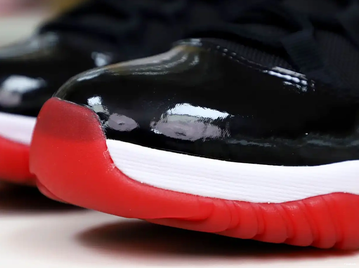 AIR 11 2019 JORDAN RETRO 'BRED' 0321