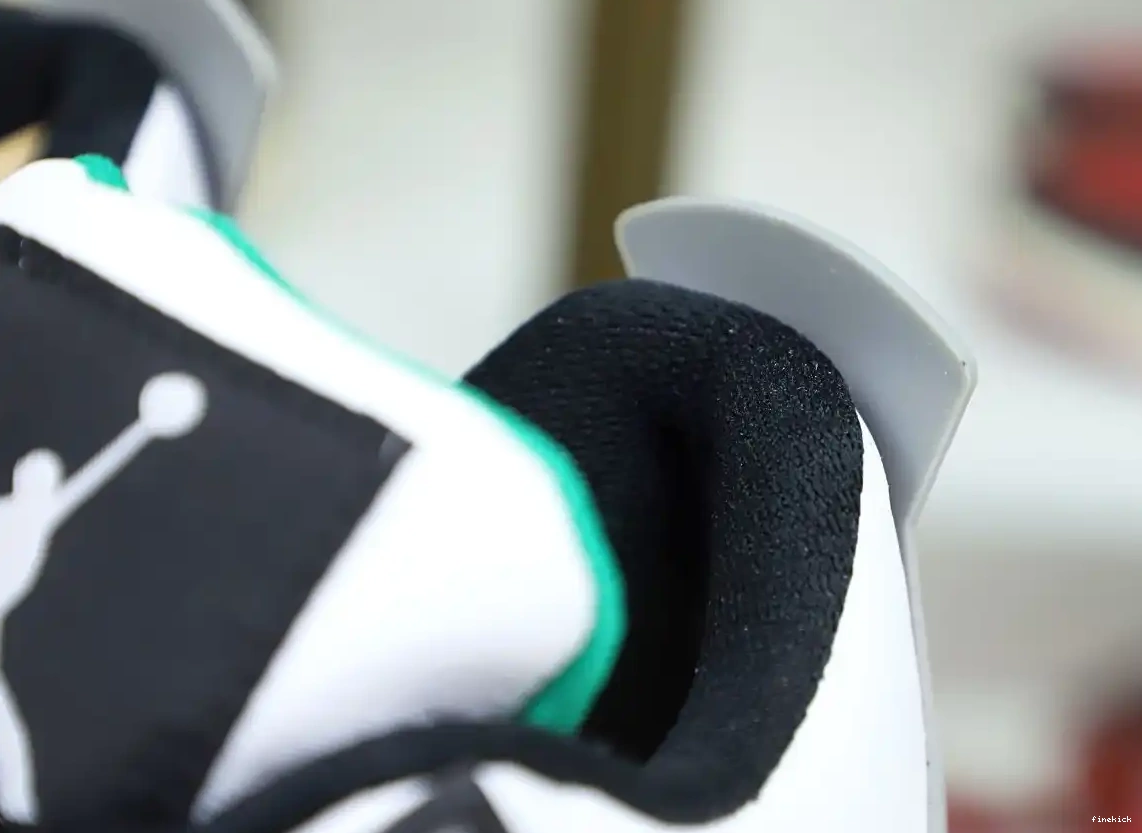 AIR 4 'RAST WMNS RETRO JORDAN 0322