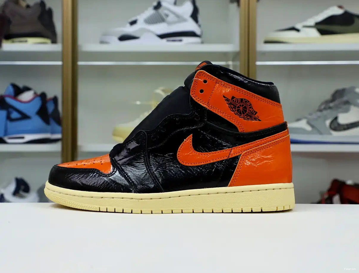 RETRO HIGH BACKBOARD 'SHATTERED JORDAN OG AIR 3.0' 1 0320